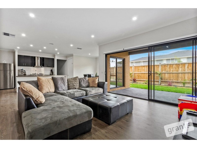 9 Petworth Rise, Officer VIC 3809