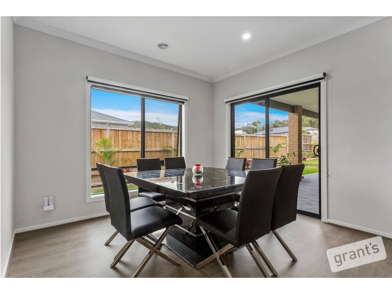 9 Petworth Rise, Officer VIC 3809