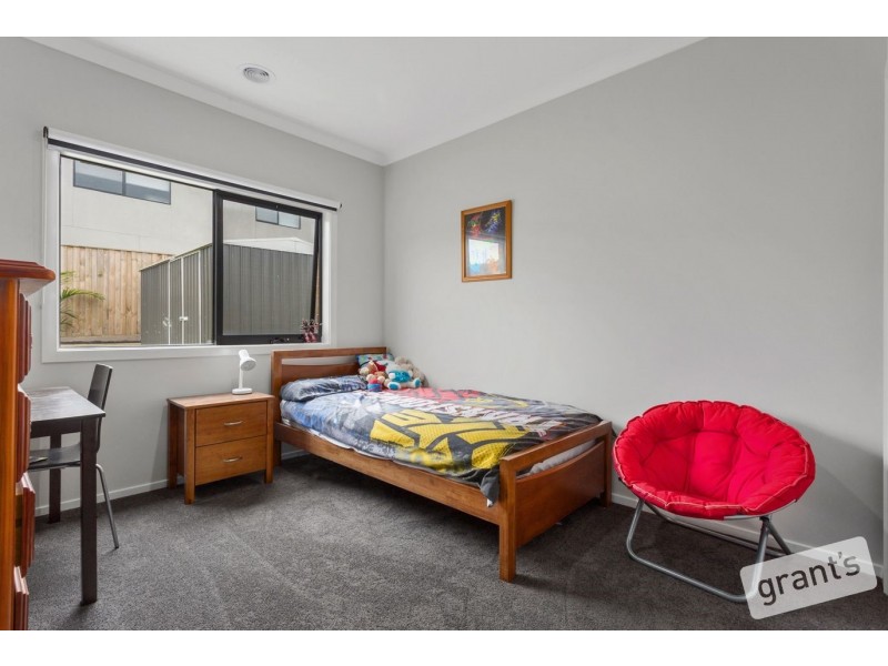 9 Petworth Rise, Officer VIC 3809