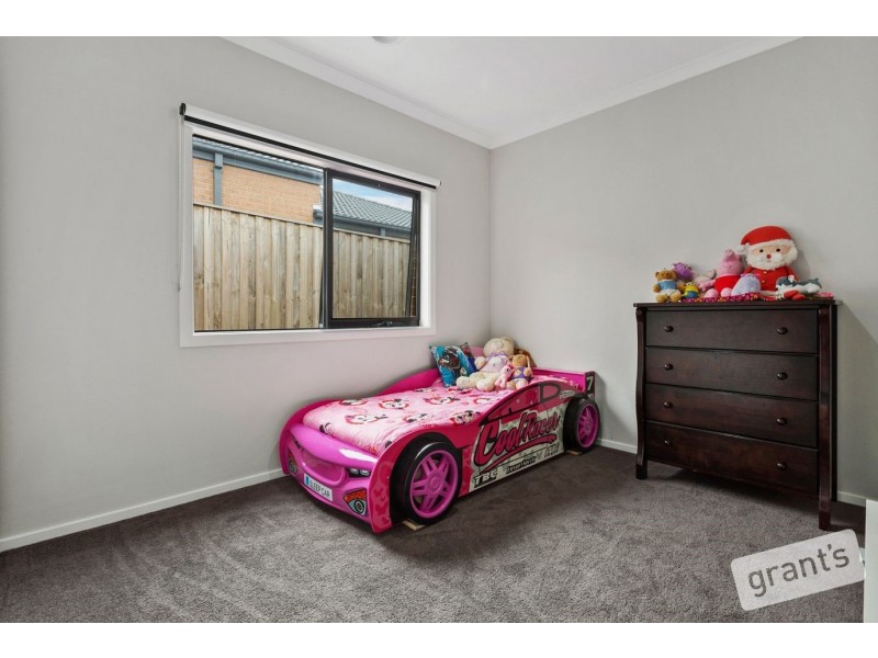 9 Petworth Rise, Officer VIC 3809