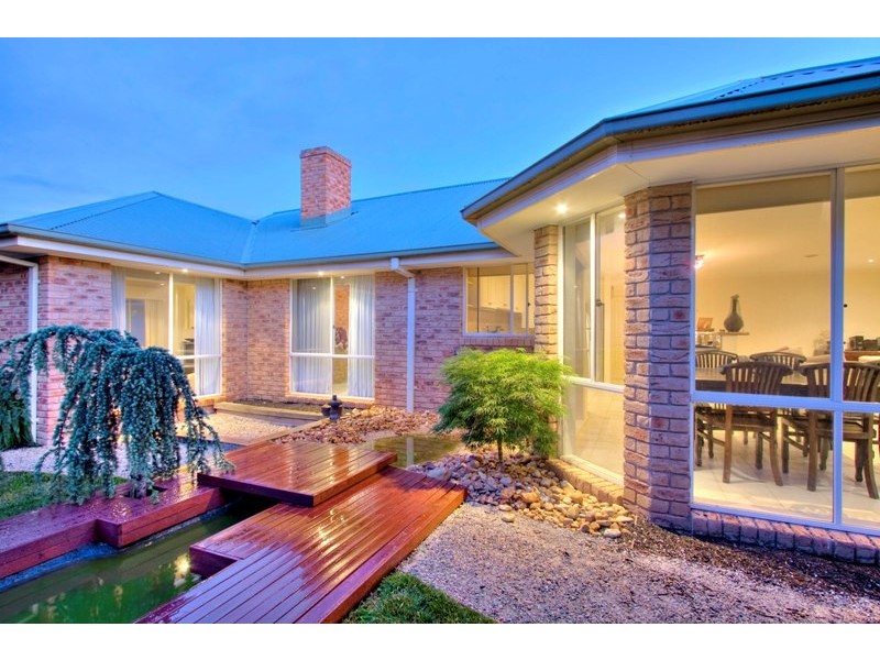 3 Southern Boulevard, Narre Warren South VIC 3805
