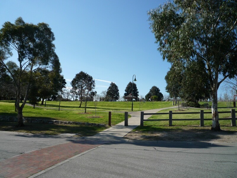 26 Adelaide Close, Berwick VIC 3806