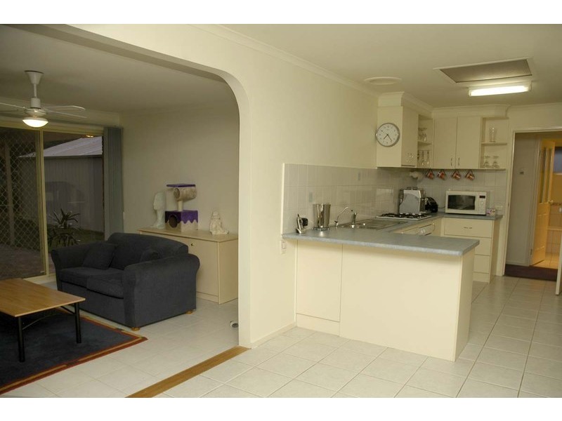 6 Bemersyde Drive, Berwick VIC 3806