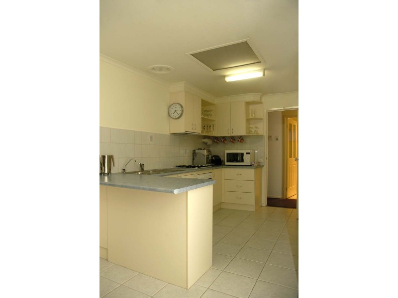 6 Bemersyde Drive, Berwick VIC 3806