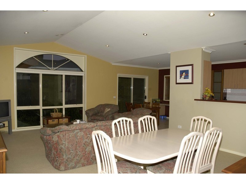 1  Lena Court, Berwick VIC 3806