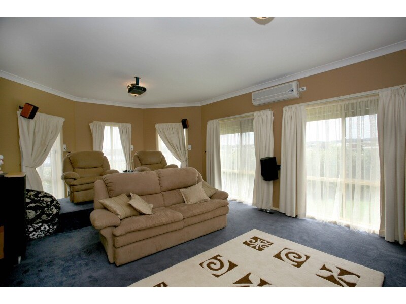 9 Tranquility Place, Beaconsfield VIC 3807
