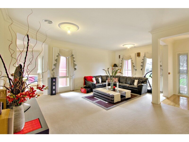 3 St Annes Crescent, Berwick VIC 3806