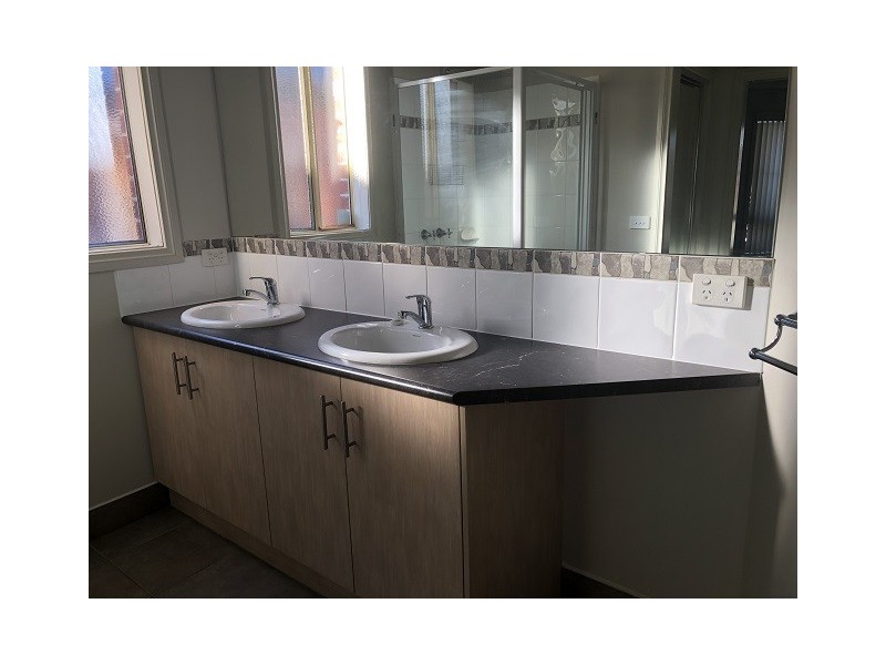 3 Misty Close, Berwick VIC 3806