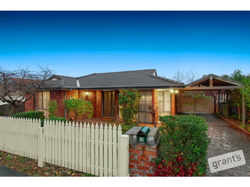 14 Harmon Close, Berwick VIC 3806