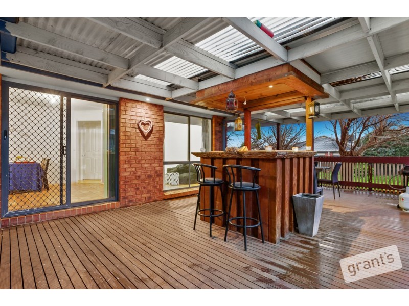 14 Harmon Close, Berwick VIC 3806