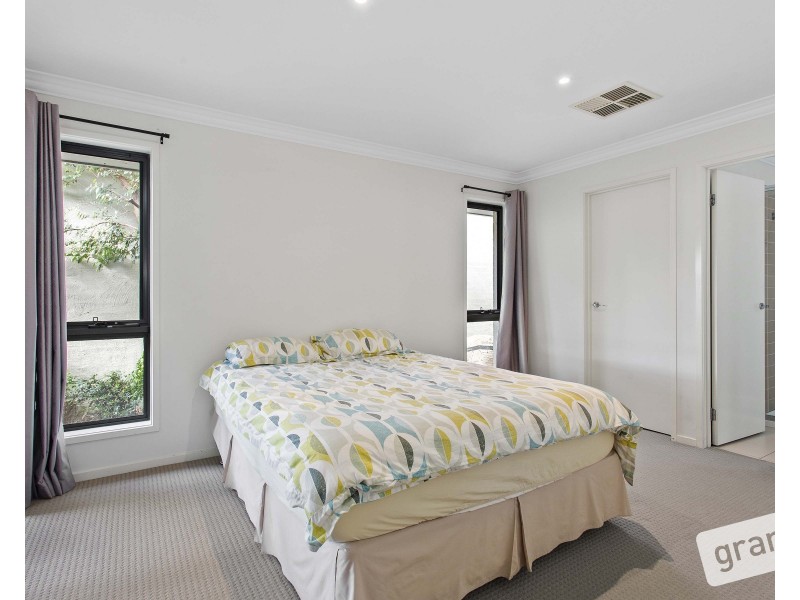 25 Hayman Street, Berwick VIC 3806