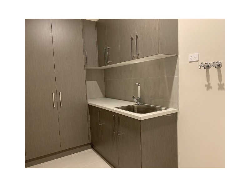 2/9 Pettit Close, Berwick VIC 3806