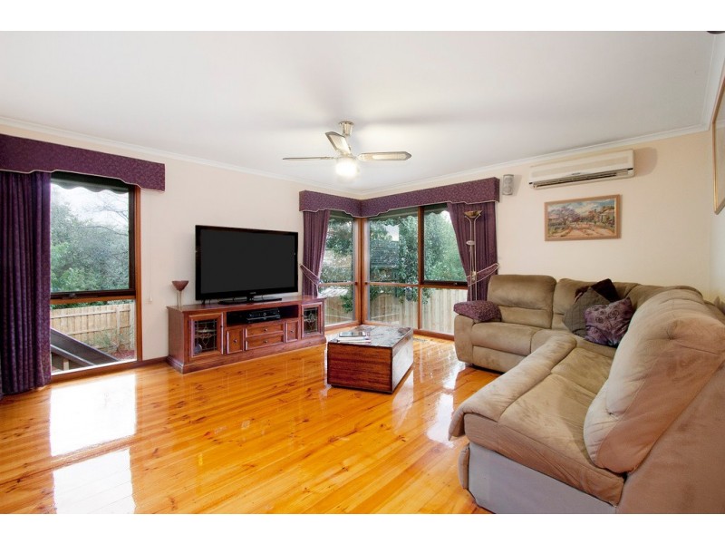 50 Balmain Drive, Berwick VIC 3806