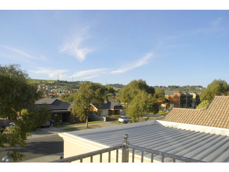 37 Highfielde Avenue, Berwick VIC 3806