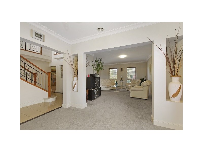 3 Grosvenor Place, Narre Warren North VIC 3804