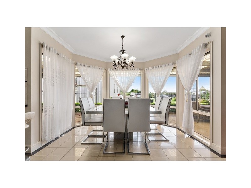 3 Grosvenor Place, Narre Warren North VIC 3804