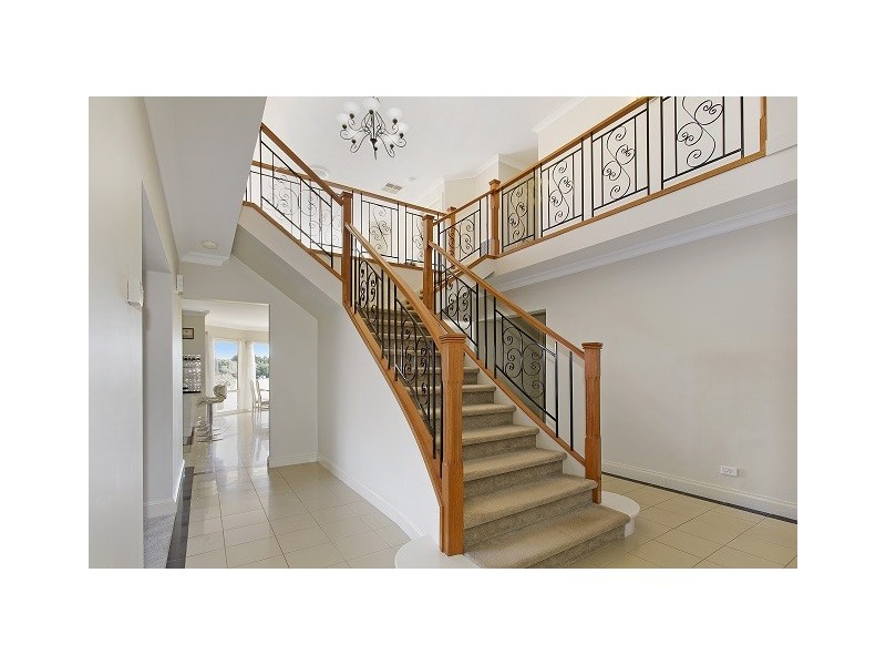 3 Grosvenor Place, Narre Warren North VIC 3804