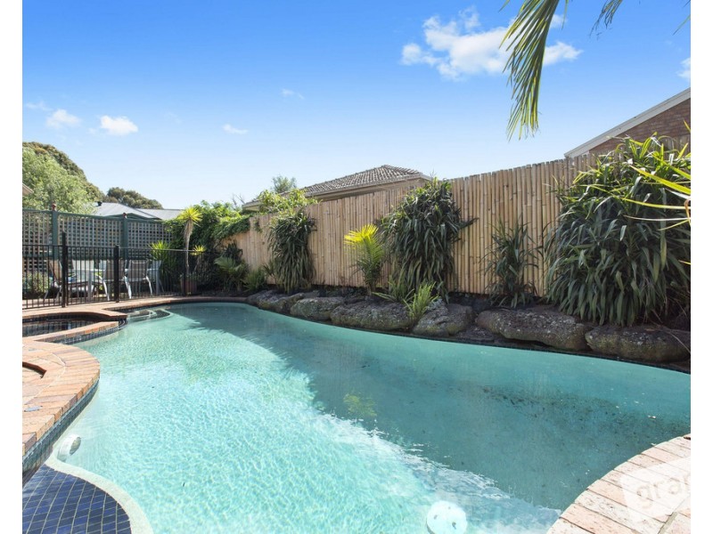 21 County Drive, Berwick VIC 3806