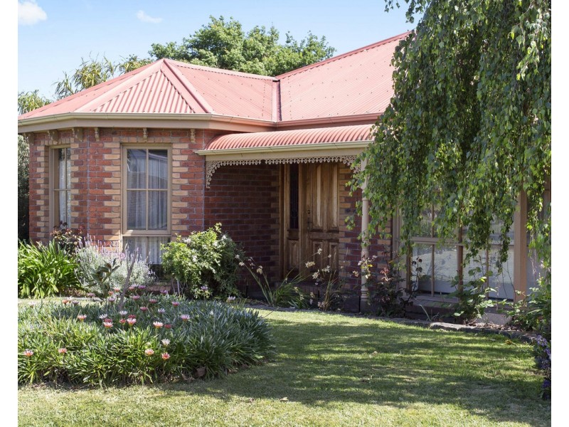 21 County Drive, Berwick VIC 3806