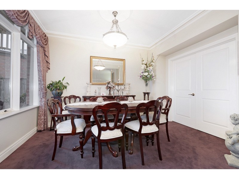 6 April Close, Berwick VIC 3806