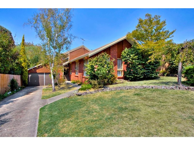 23 Outlook Drive, Berwick VIC 3806