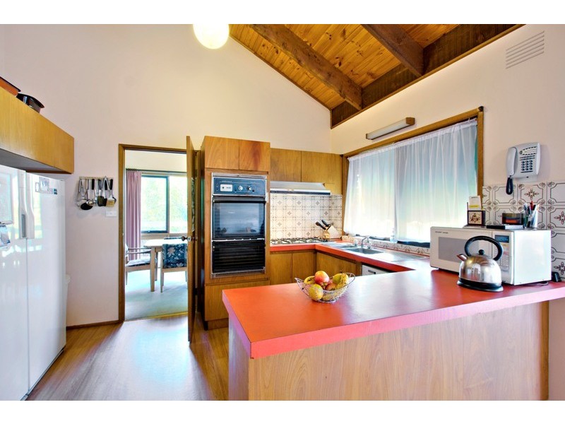 23 Outlook Drive, Berwick VIC 3806