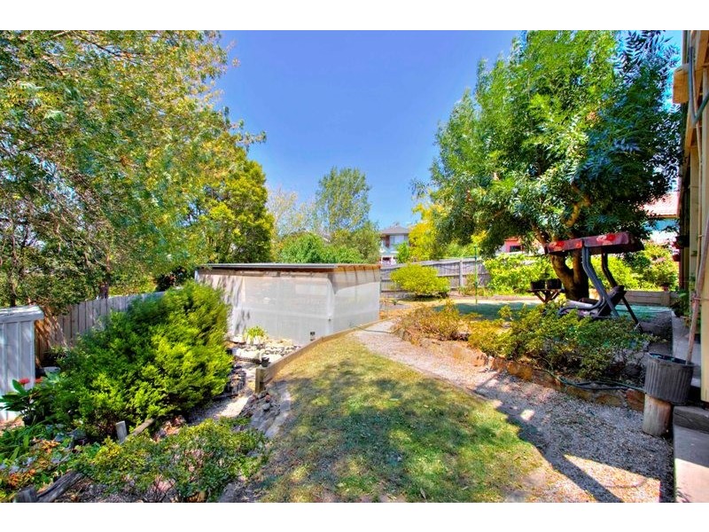 23 Outlook Drive, Berwick VIC 3806