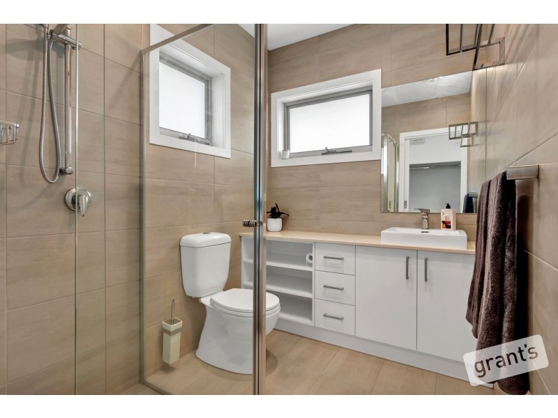 1/19 Michael Court, Berwick VIC 3806