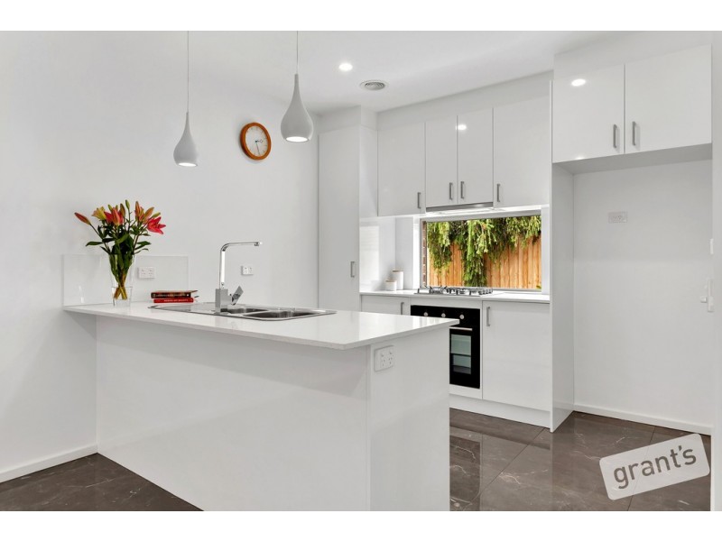 1/19 Michael Court, Berwick VIC 3806