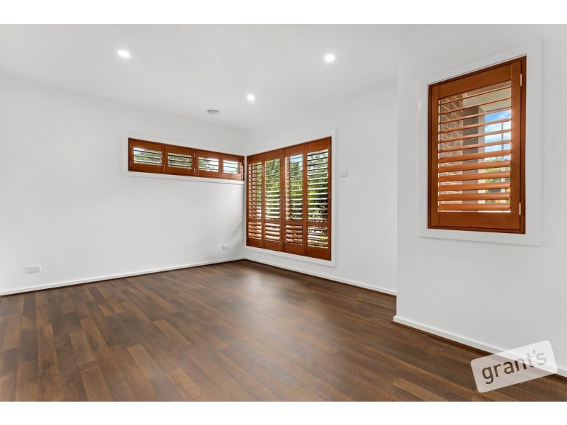 1/19 Michael Court, Berwick VIC 3806