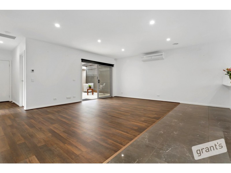 1/19 Michael Court, Berwick VIC 3806