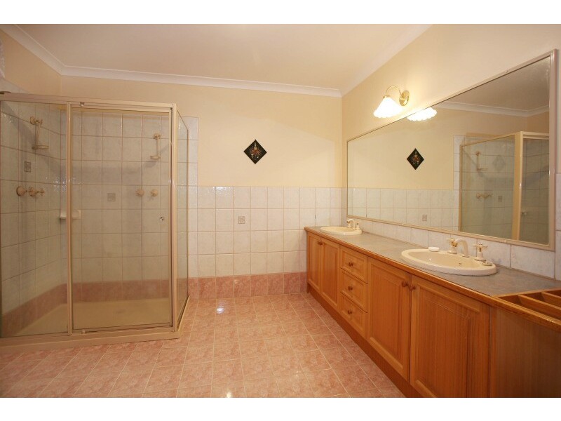 86 Telford Drive, Berwick VIC 3806