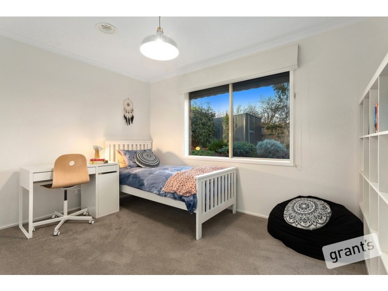 8 Cullen Close, Berwick VIC 3806