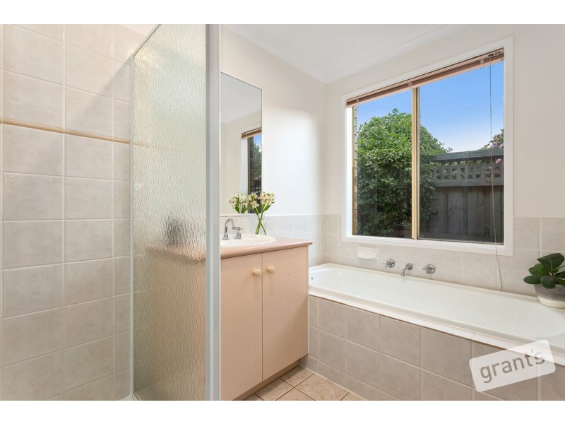 8 Cullen Close, Berwick VIC 3806