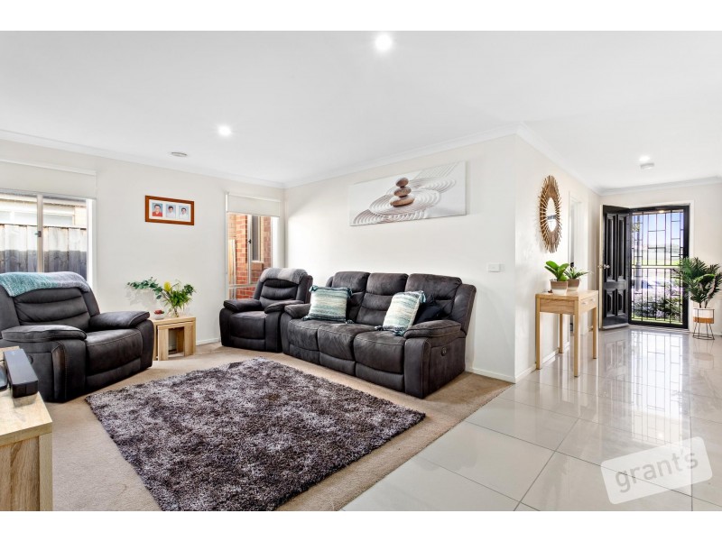 124 William Thwaites Boulevard, Cranbourne North VIC 3977