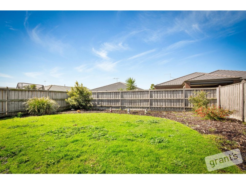 124 William Thwaites Boulevard, Cranbourne North VIC 3977