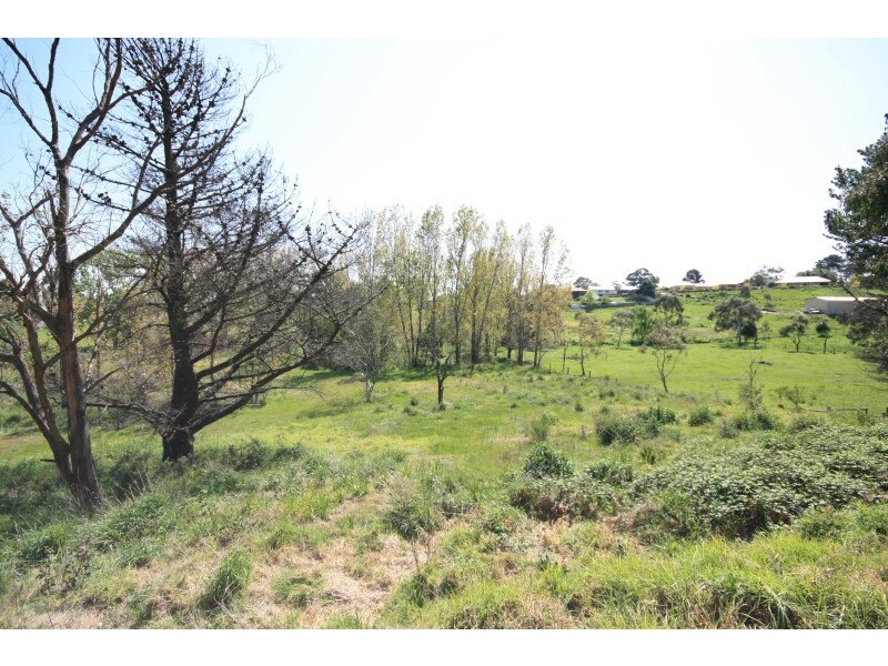 8 Glismann Road, Beaconsfield VIC 3807