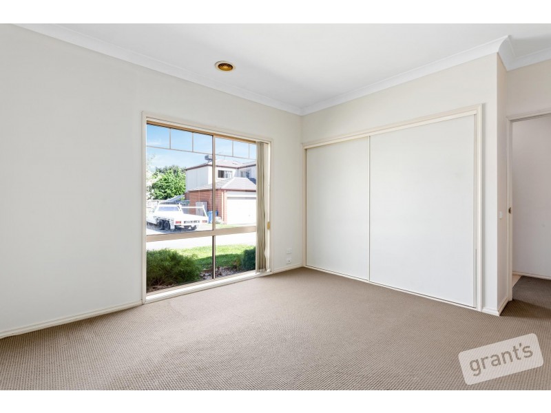 5/12 Grant Close, Berwick VIC 3806
