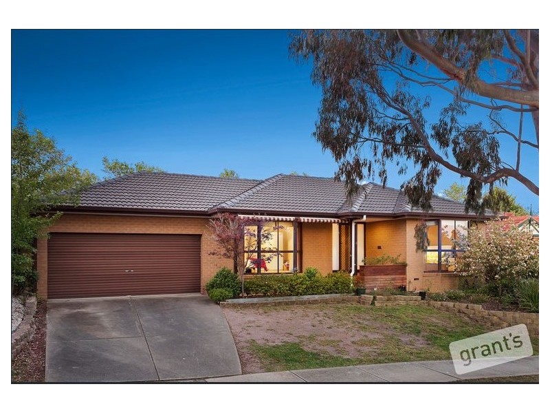 4 Stringybark Court, Berwick VIC 3806