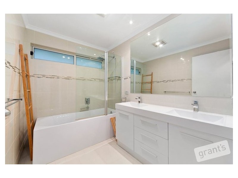 4 Stringybark Court, Berwick VIC 3806