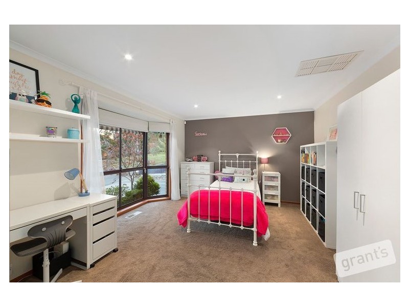 4 Stringybark Court, Berwick VIC 3806