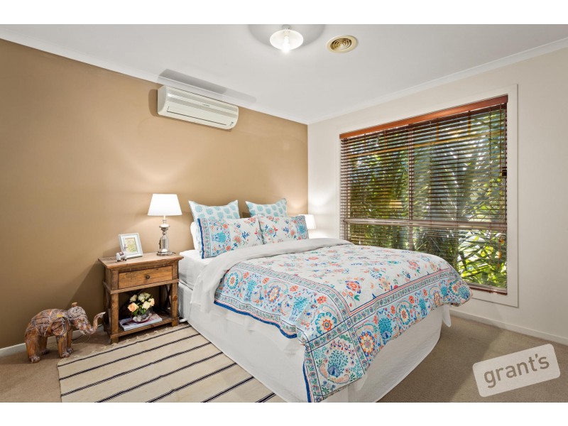 31 Melzak Way, Berwick VIC 3806