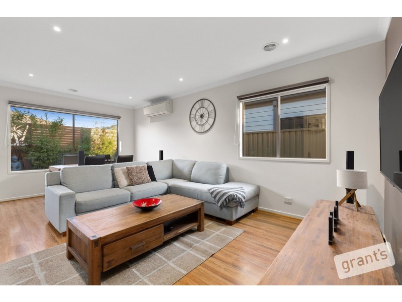 31 Artfield Street, Cranbourne East VIC 3977
