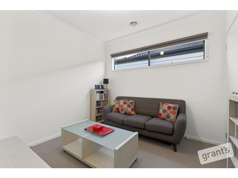 31 Artfield Street, Cranbourne East VIC 3977