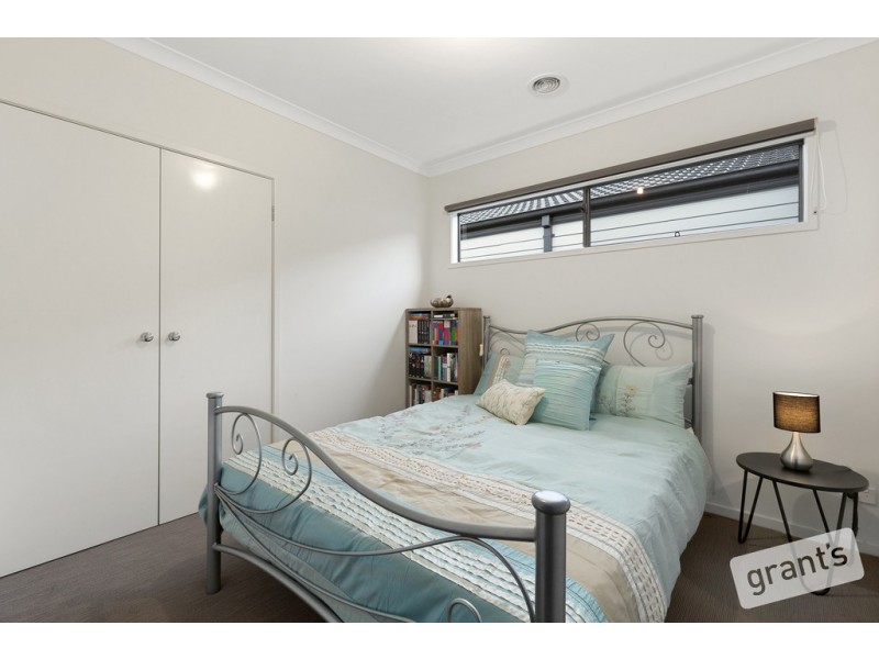31 Artfield Street, Cranbourne East VIC 3977