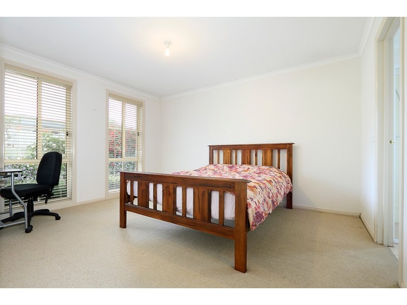 17 Turella Close, Berwick VIC 3806