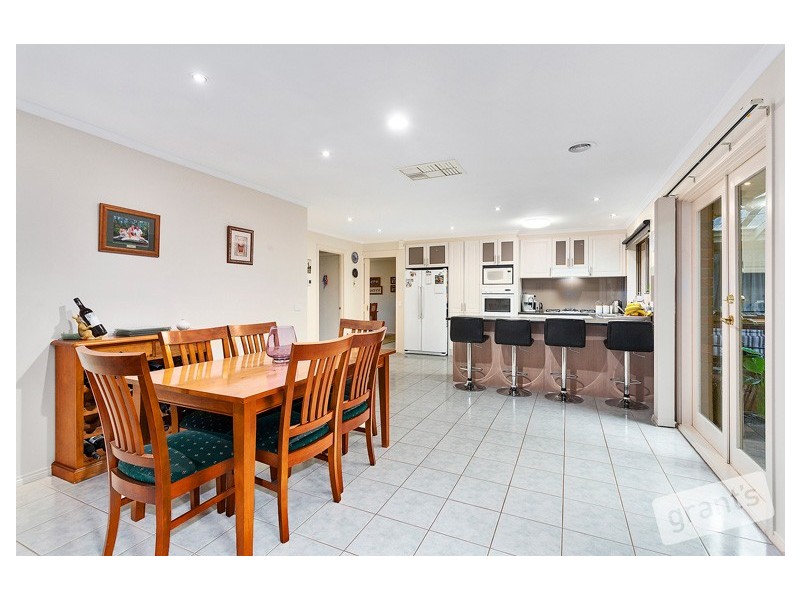 20 Deakin Court, Berwick VIC 3806
