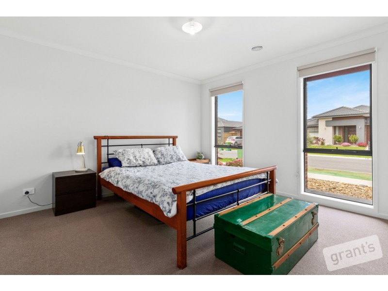 5 Curtis Street, Officer VIC 3809