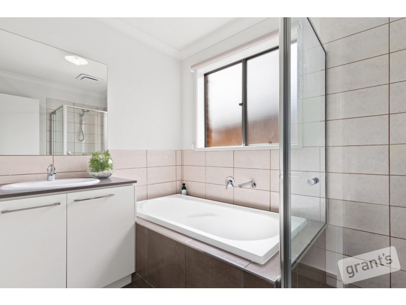 5 Curtis Street, Officer VIC 3809