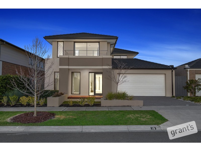 18 Welsh Crescent, Clyde North VIC 3978